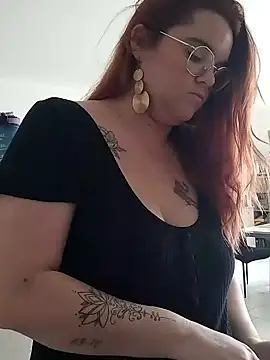 XXJulieXXhot online show from February 6, 2025, 9:00 am