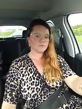 XXJulieXXhot online show from April 2, 2026, 12:03 pm