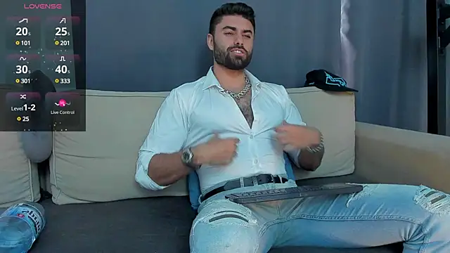 Snapshot of RawAdam chatting on December 4, 2024, 9:07 am RawAdam online show from December 4, 2024, 9:07 am