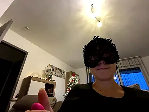 Snapshot of Marilou1983 chatting on January 12, 2026, 4:12 pm Marilou1983 online show from January 12, 2026, 4:12 pm