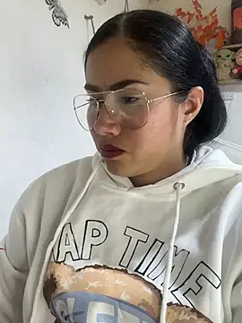 Snapshot of Sweet__Nurse1 chatting on May 20, 2026, 7:09 pm Sweet Nurse1 online show from May 20, 2026, 7:09 pm