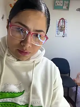 Snapshot of Sweet__Nurse1 chatting on June 14, 2026, 5:59 pm Sweet Nurse1 online show from June 14, 2026, 5:59 pm