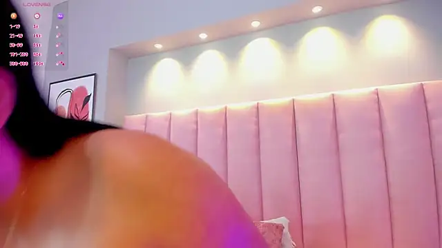 KeilyRoss online show from September 26, 2025, 9:19 pm