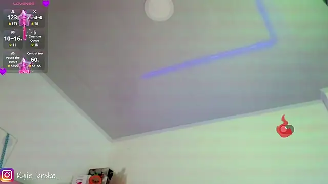 Kylie brokee online show from April 28, 2026, 2:27 am