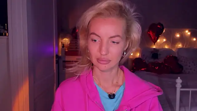 aestetick online show from March 1, 2026, 11:56 am