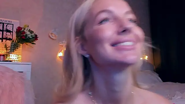 Snapshot of aestetick chatting on March 23, 2026, 7:29 pm aestetick online show from March 23, 2026, 7:29 pm