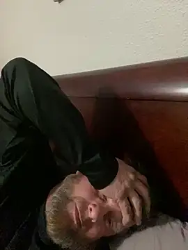 rocket8669 online show from February 4, 2026, 6:08 am