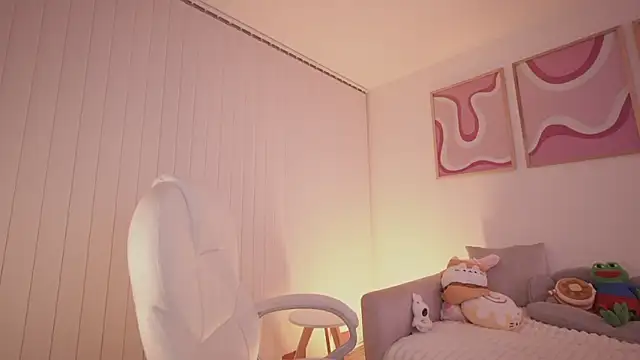 Snapshot of -SofiaCastillo- chatting on March 19, 2025, 12:23 pm -SofiaCastillo- online show from March 19, 2025, 12:23 pm