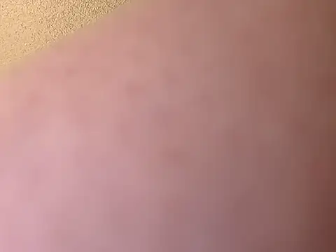 Snapshot of ImCarolinaCutiexxx chatting on August 1, 2026, 12:04 pm ImCarolinaCutiexxx online show from August 1, 2026, 12:04 pm