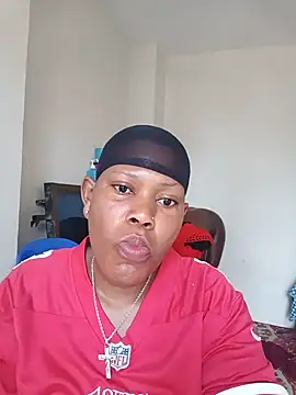 Snapshot of Broan_me chatting on June 7, 2026, 5:11 am Broan me online show from June 7, 2026, 5:11 am