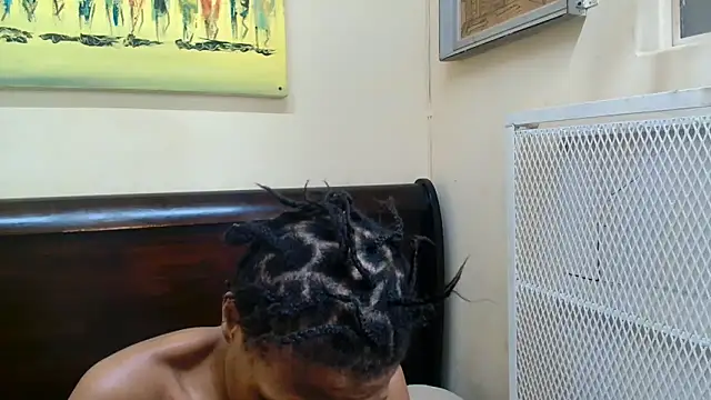 SpicyQueenxxxx online show from October 3, 2025, 6:49 pm