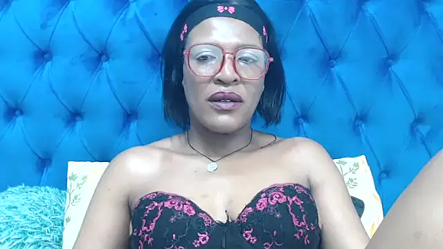 SpicyQueenxxxx online show from March 28, 2026, 4:17 pm