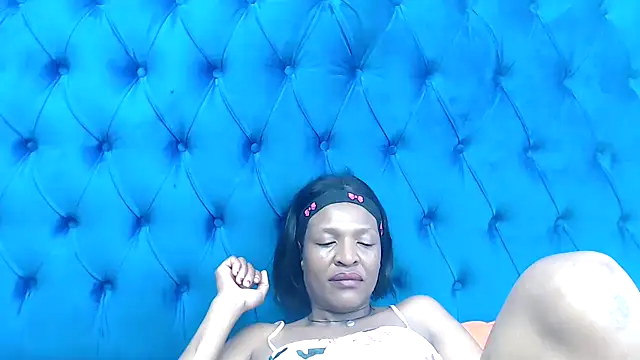 SpicyQueenxxxx online show from April 2, 2026, 9:51 am