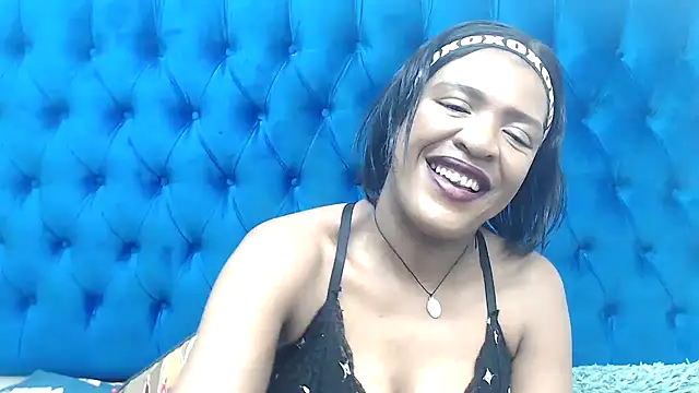 SpicyQueenxxxx online show from April 14, 2026, 6:25 pm