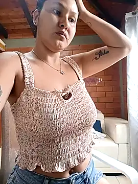 SamaraJay1 online show from February 4, 2026, 3:18 pm