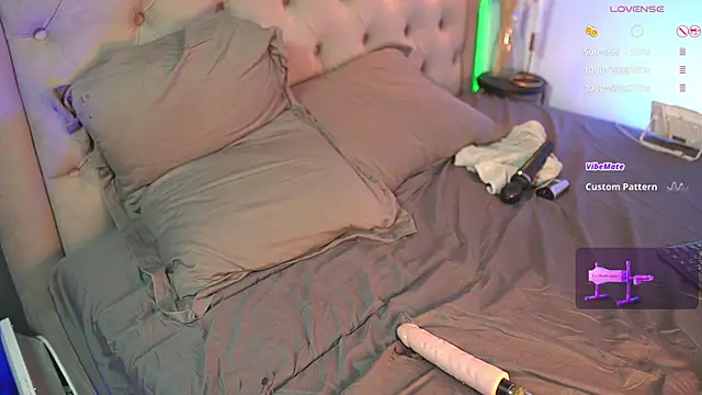 Eva Bailey  online show from January 26, 2025, 9:40 pm