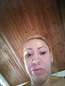 Snapshot of coral_smitth chatting on May 17, 2026, 4:58 pm coral smitth online show from May 17, 2026, 4:58 pm
