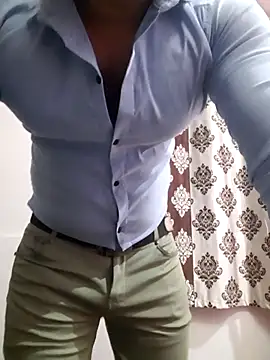 Guyinshortss online show from March 23, 2026, 8:13 pm