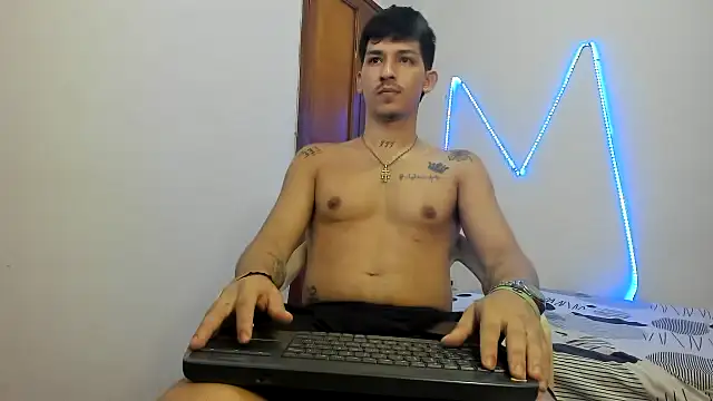 Snapshot of MasterSEX420 chatting on November 8, 2025, 11:54 am MasterSEX420 online show from November 8, 2025, 11:54 am