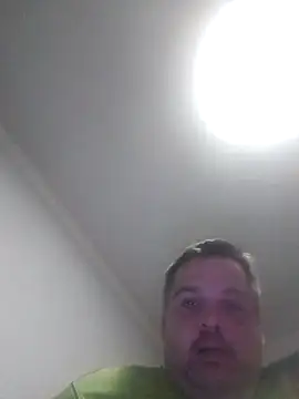 Snapshot of Ronny2510 chatting on January 2, 2025, 8:13 pm Ronny2510 online show from January 2, 2025, 8:13 pm