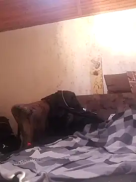 Snapshot of Ronny2510 chatting on February 26, 2025, 10:31 pm Ronny2510 online show from February 26, 2025, 10:31 pm