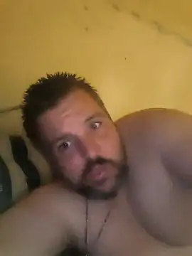 Snapshot of Ronny2510 chatting on October 7, 2025, 1:08 pm Ronny2510 online show from October 7, 2025, 1:08 pm