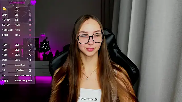 Snapshot of Sm0ly chatting on December 20, 2024, 2:08 am Sm0ly online show from December 20, 2024, 2:08 am