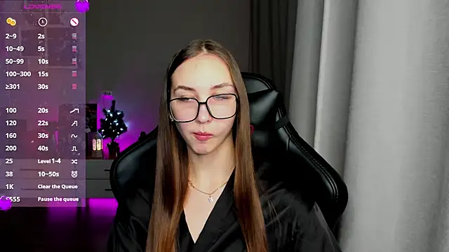 Snapshot of Sm0ly chatting on January 7, 2025, 1:17 am Sm0ly online show from January 7, 2025, 1:17 am