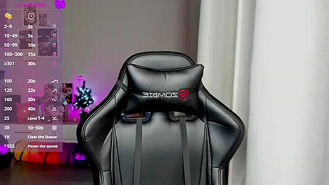 Snapshot of Sm0ly chatting on January 22, 2025, 1:31 am Sm0ly online show from January 22, 2025, 1:31 am