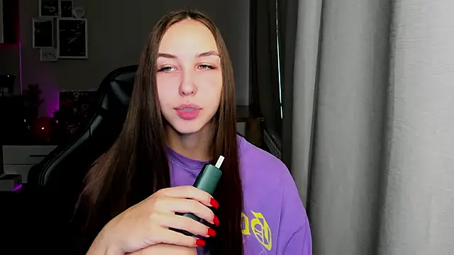 Snapshot of Sm0ly chatting on September 23, 2025, 1:52 am Sm0ly online show from September 23, 2025, 1:52 am