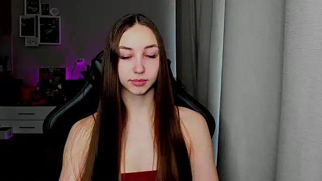 Snapshot of Sm0ly chatting on March 30, 2026, 2:45 am Sm0ly online show from March 30, 2026, 2:45 am