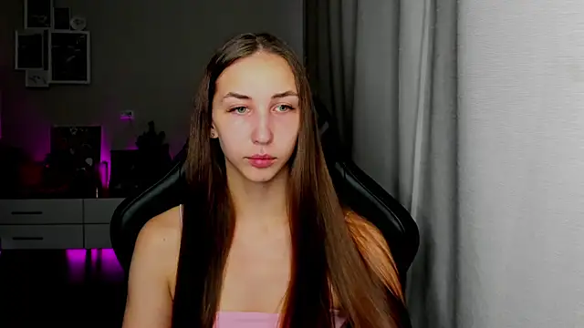 Sm0ly online show from July 22, 2026, 12:35 am