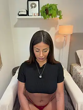 Brownfitbabyy online show from July 7, 2026, 11:47 am