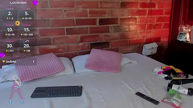 Snapshot of crystalvazquez chatting on February 28, 2025, 4:42 pm crystalvazquez online show from February 28, 2025, 4:42 pm