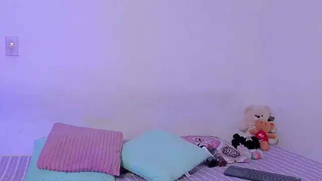 Snapshot of crystalvazquez chatting on October 24, 2025, 3:30 pm crystalvazquez online show from October 24, 2025, 3:30 pm