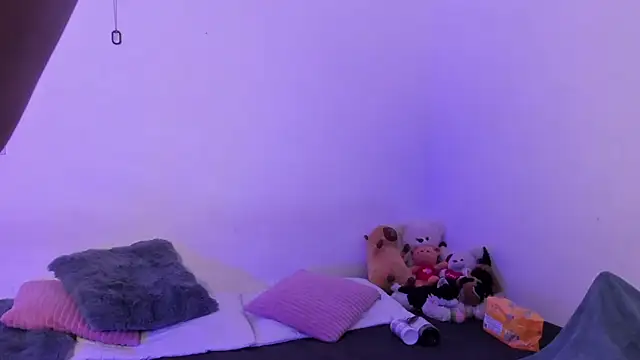 Snapshot of crystalvazquez chatting on October 30, 2025, 11:44 am crystalvazquez online show from October 30, 2025, 11:44 am