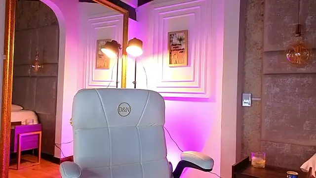 AlessiaLondon online show from February 23, 2026, 10:12 am