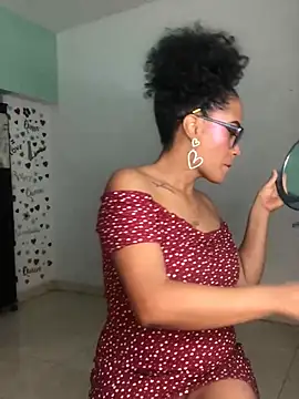 Snapshot of AdelaHaneix chatting on December 28, 2024, 5:35 pm AdelaHaneix online show from December 28, 2024, 5:35 pm