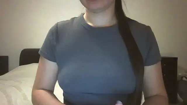 Snapshot of VanesaJewelz chatting on December 9, 2024, 8:01 pm VanesaJewelz online show from December 9, 2024, 8:01 pm