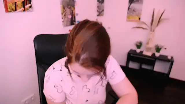 Snapshot of Sun_Alexia chatting on September 21, 2025, 4:25 am Sun Alexia online show from September 21, 2025, 4:25 am