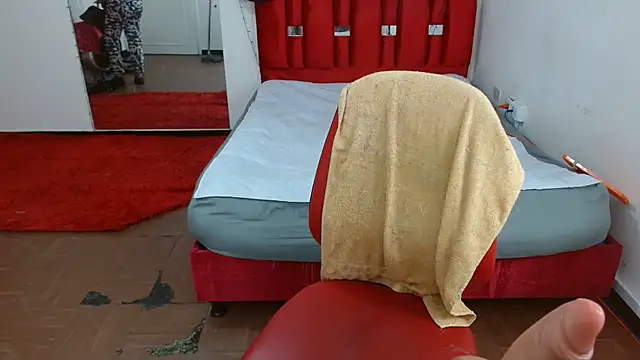 Snapshot of krystal_thomson chatting on November 19, 2025, 7:58 pm krystal thomson online show from November 19, 2025, 7:58 pm