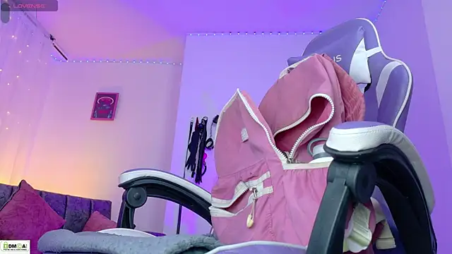 Snapshot of Miss_scarllet_ chatting on June 23, 2026, 1:31 pm Miss scarllet online show from June 23, 2026, 1:31 pm