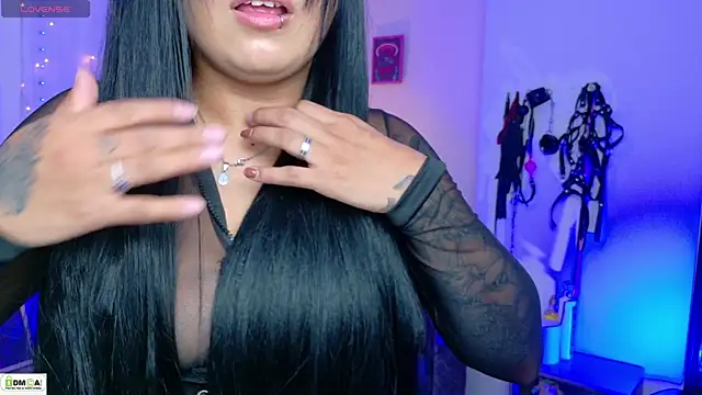 Snapshot of Miss_scarllet_ chatting on June 25, 2026, 1:26 pm Miss scarllet online show from June 25, 2026, 1:26 pm