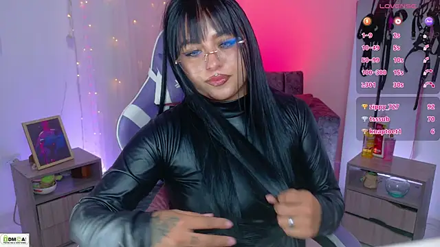 Snapshot of Miss_scarllet_ chatting on July 28, 2026, 6:20 pm Miss scarllet online show from July 28, 2026, 6:20 pm