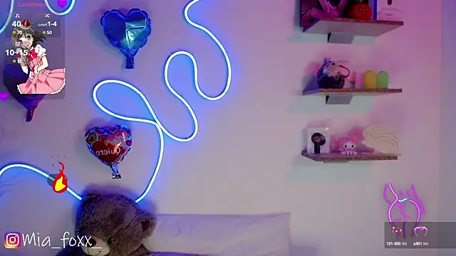 Snapshot of Mia_foxx_ chatting on February 8, 2025, 12:06 am Mia foxx online show from February 8, 2025, 12:06 am