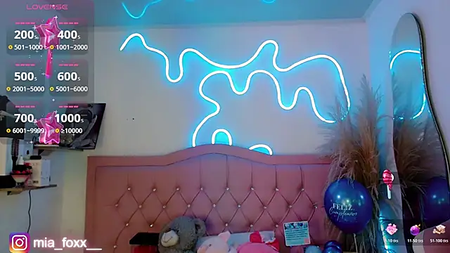 Snapshot of Mia_foxx_ chatting on October 26, 2025, 10:04 pm Mia foxx online show from October 26, 2025, 10:04 pm