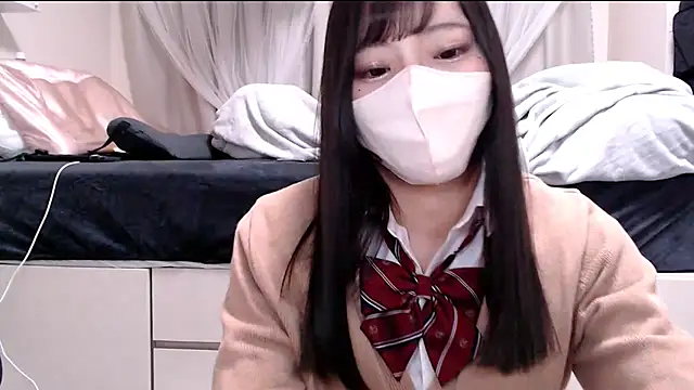 Snapshot of _chanMOMO_ chatting on February 25, 2025, 10:47 am chanMOMO online show from February 25, 2025, 10:47 am