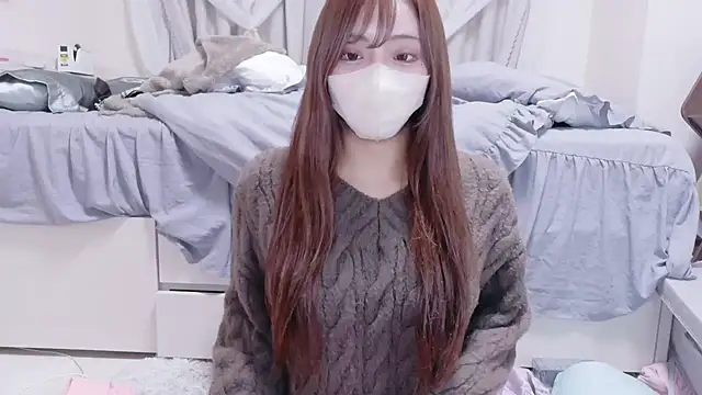 Snapshot of _chanMOMO_ chatting on November 1, 2025, 12:40 pm chanMOMO online show from November 1, 2025, 12:40 pm