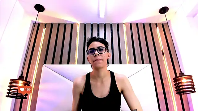 Cutie Shy  online show from November 16, 2025, 1:06 pm