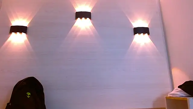 Cutie Shy  online show from November 25, 2025, 6:08 pm